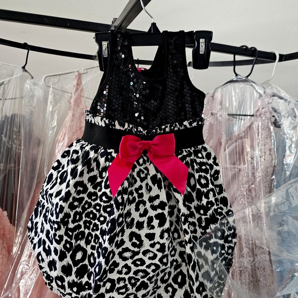 SUPER CUTE BABY DRESS LEOPARD PRINT PINK FLOWER satin LACE BELT sequins 3t EUC